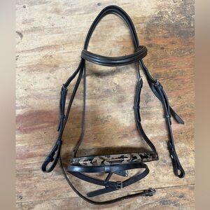 Black and camouflage bridle